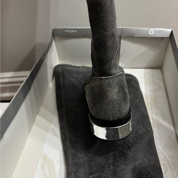 Fergie Navaro Monument Over the knee suede boots - Picture 4 of 8